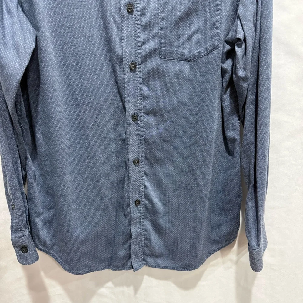 Banana Republic Medium Stretch Soft-Wash Textured Button Up Shirt Casual‎ Smart